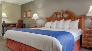 2 bedrooms, in-room safe, iron/ironing board, free WiFi - 2Bed/2Bath Cozy Deluxe Condo in Historic Williamsburg Kingsgate Resort!! (Williamsburg)