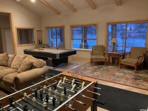 Spielezimmer