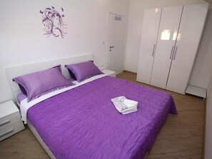 2 habitaciones, wifi gratis y ropa de cama 