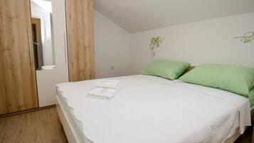 1 Schlafzimmer, Zimmersafe, kostenloses WLAN, Bettwäsche