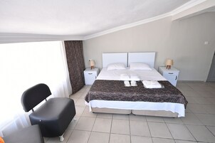 Standard Room | Premium bedding, free minibar items, laptop workspace, soundproofing