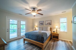 4 habitaciones, escritorio, tabla de planchar con plancha y wifi gratis