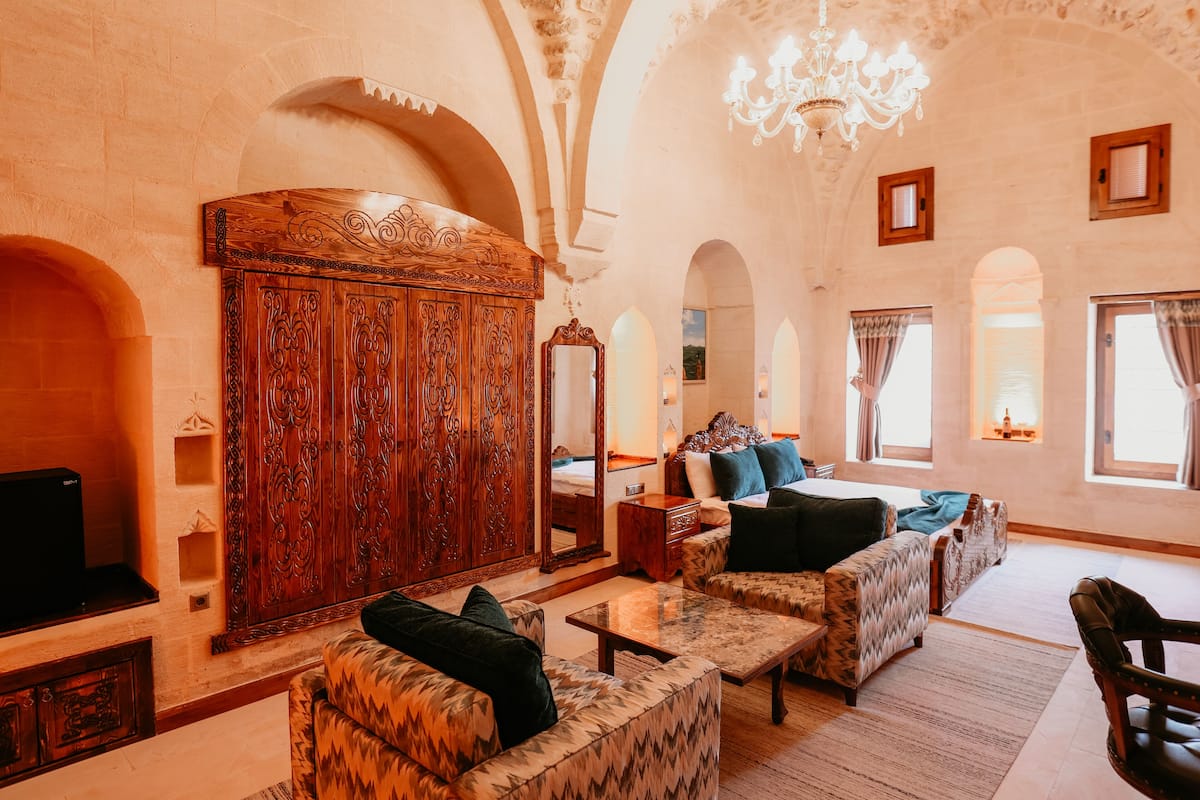 Superior Suite | 1 bedroom, free minibar, in-room safe, desk