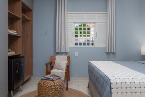 6 habitaciones, tabla de planchar con plancha, wifi y ropa de cama 