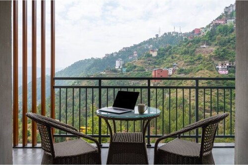 Orophile Paradise Luxury 2BHK in Shimla