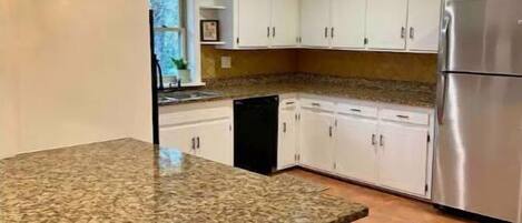 Kühlschrank, Ofen, Herdplatte