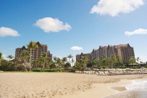 On the beach, sun loungers, beach towels - Ko Olina | Romantic Disney Retreat | Lagoon + Pool (Kapolei)