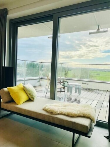 Luxury 3 bedrooms- Terrace and Parking