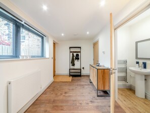 Towels - This is a wonderful, spacious, bright and airy apartment for couples. (Alnwick)