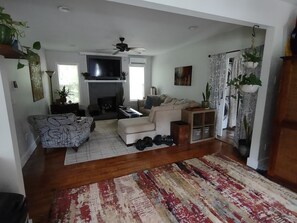 Living area - Colorful Creation (Columbus)