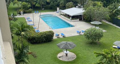 A Cozy 1 bedroom 1 bathroom Barbados Vacation Rentals 5 Minutes Walk to Beach