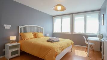 2 chambres, fer et planche Ă repasser, Wi-Fi gratuit, draps fournis