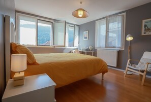 2 Schlafzimmer, Bügeleisen/Bügelbrett, kostenloses WLAN, Bettwäsche