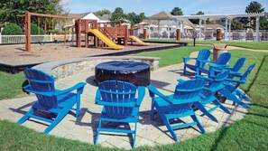 Property grounds - 3Bed/3Bath Spacious Lock-Off Condo in Historic Williamsburg Resort!! (Williamsburg)