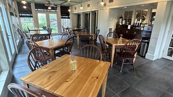 Free daily cooked-to-order breakfast