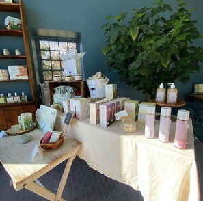Soins corporels, soins d'aromathérapie, massages aux pierres chaudes
