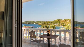 Superior Suite, Sea View | Terrace/patio