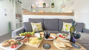 Dining - 1 bedroom accommodation in Hoxne, near Eye (Hoxne, near Eye)