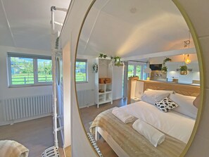 1 bedroom, WiFi (free), bed sheets - 1 bedroom accommodation in Hoxne, near Eye (Hoxne, near Eye)