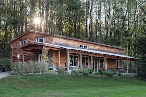 Exterior - Chickadee Pines at Secluded Cabins (Lakeville)