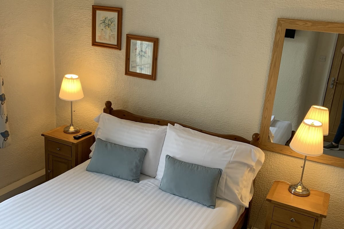 Classic Double Room, Ensuite