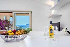 Dining - Apartment Glory in Sardinia with sea view and access to the swimming pool (Golfo Aranci)