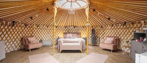1 habitación, decoración personalizada y muebles diferentes