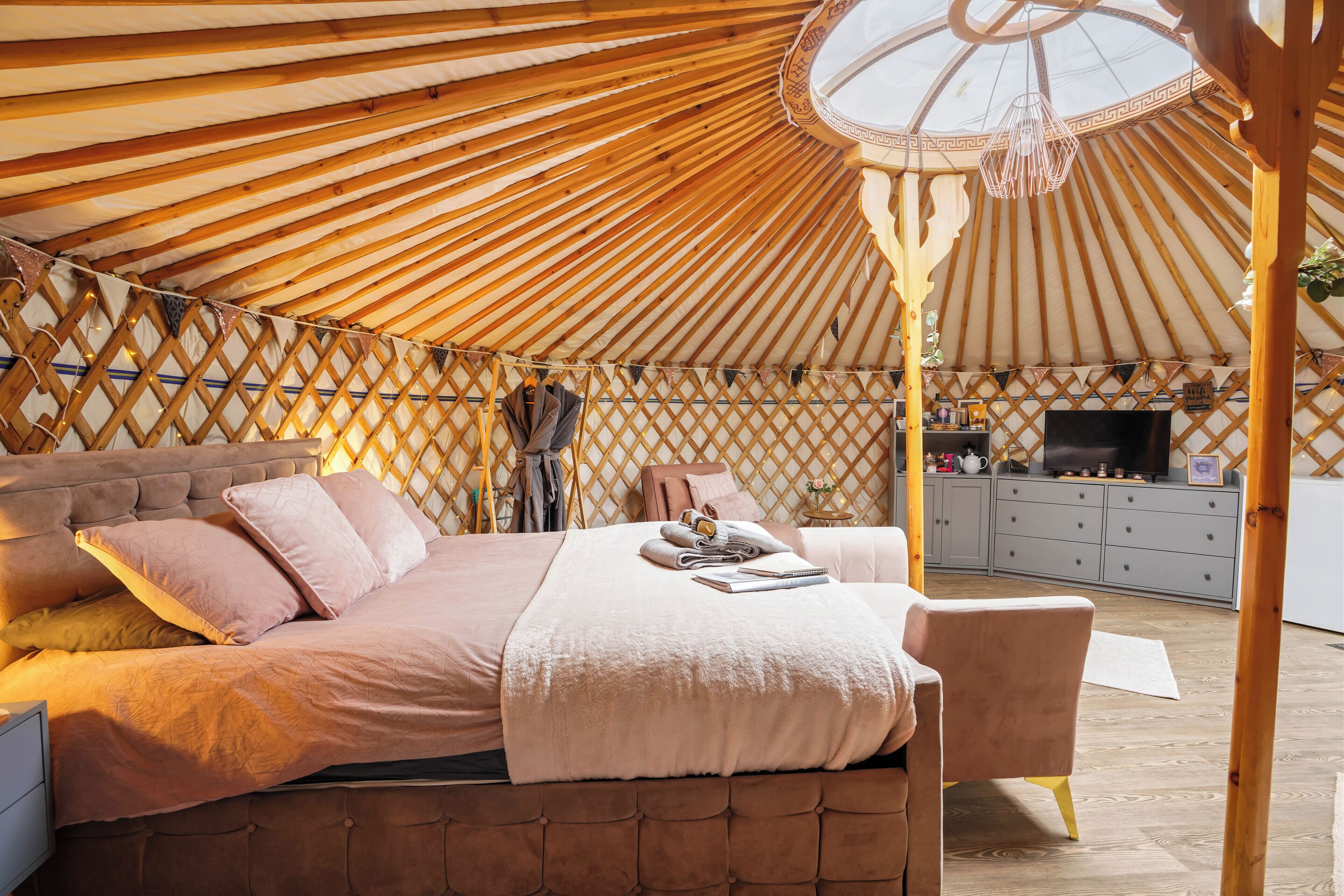 獨特設計、獨特裝修、熨斗/熨衫板、可攜式嬰兒床