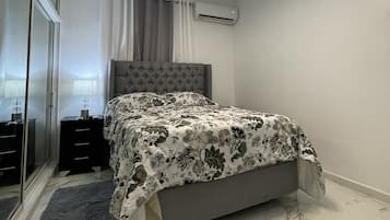 2 makuuhuonetta, silitysrauta/-lauta, Wi-Fi, vuodevaatteet