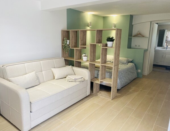 1 bedroom, iron/ironing board, free WiFi, bed sheets