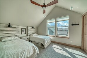 5 Schlafzimmer, Bügeleisen/Bügelbrett, kostenloses WLAN, Bettwäsche