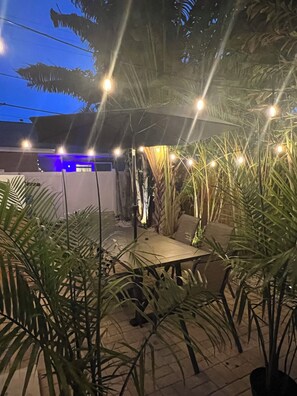 Outdoor dining