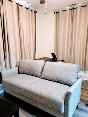 Smart TV, offices - Walk to Duke Campus! 1 Bedroom in Trinity Park! (Durham)