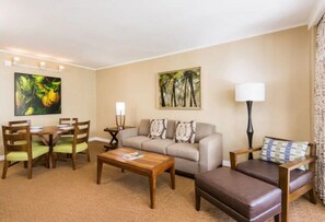 TV - Lagoon Tower, a Hilton Grand Vacations Club - 1 Bedroom Plus - 1LP (Honolulu Oahu)