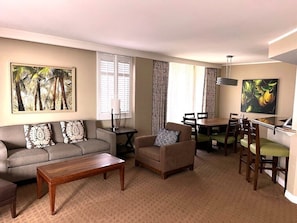 TV - Waikiki | Lagoon Resort | Pools & Beach | 2BR Premier (Honolulu Oahu)