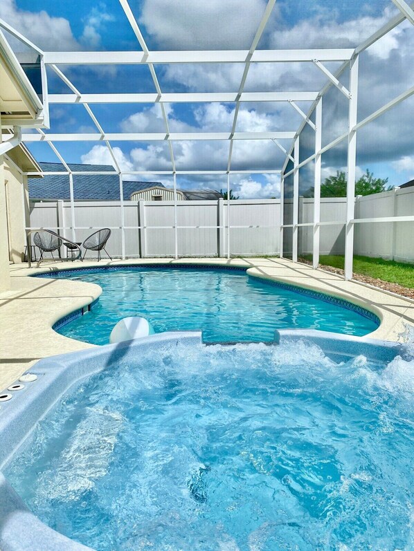 Pool - Beautiful 3BR House w/ Private Pool near Disney (Kissimmee)