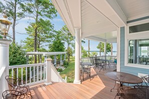 Terrace/patio - Swanendele Inn at St. Mary's Maryland (Ridge)