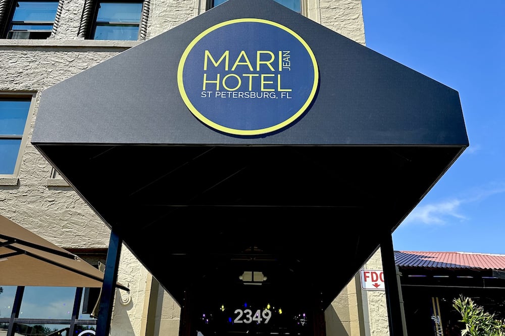 Mari Jean Hotel - All Adults Welcome