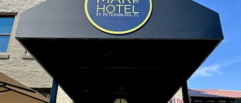 Entrée de l’hébergement