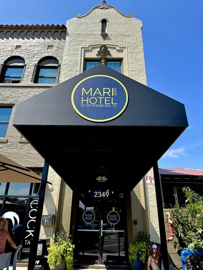 Mari Jean Hotel - All Adults Welcome