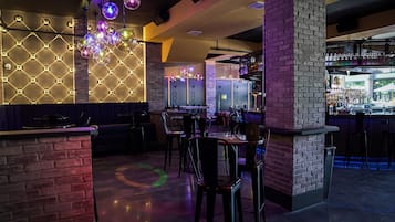 3 bares/lounges, bar de coquetéis