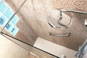 Hair dryer, bidet, towels, soap - Atlantic Terrace. An oasis in the city. (Santa Cruz de Tenerife)