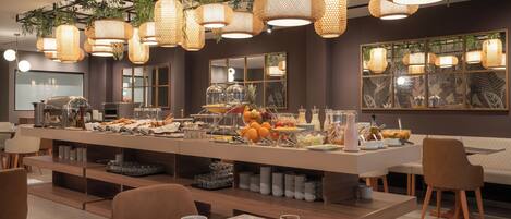 Petit déjeuner buffet compris tous les jours