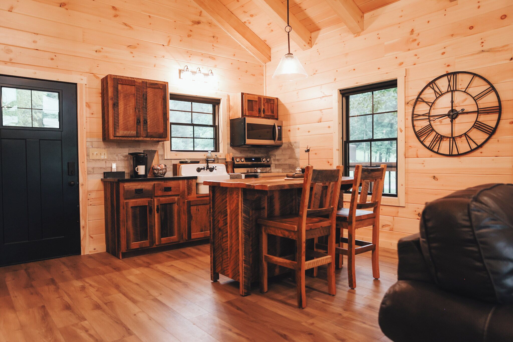 Frigorífic, forn i placa de cuina 