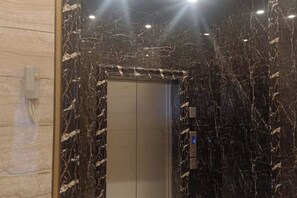Unclassified image, 5 of 32, button - Daozhimeng Hotel (Daocheng County)