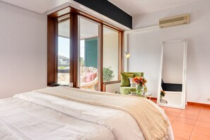 1 chambre, fer et planche à repasser, Wi-Fi gratuit, draps fournis