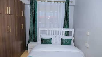 1 bedroom, bed sheets