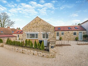 Exterior - Bracken at Holly House - UK44469 (Newton-on-Rawcliffe, near Pickering)