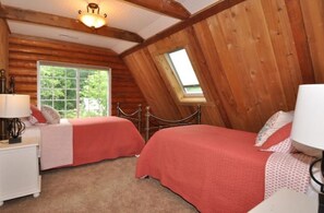 5 bedrooms - Beautiful Remodeled 5 Bedroom 3000 sq ft Cabin in the Iconic Vivian Park Area (Provo)