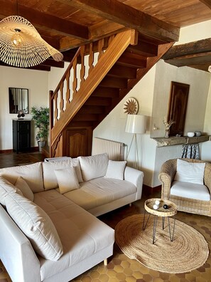 TV, table tennis - Superbe Gîte « La Caussenarde » (Balaguier-d'Olt)